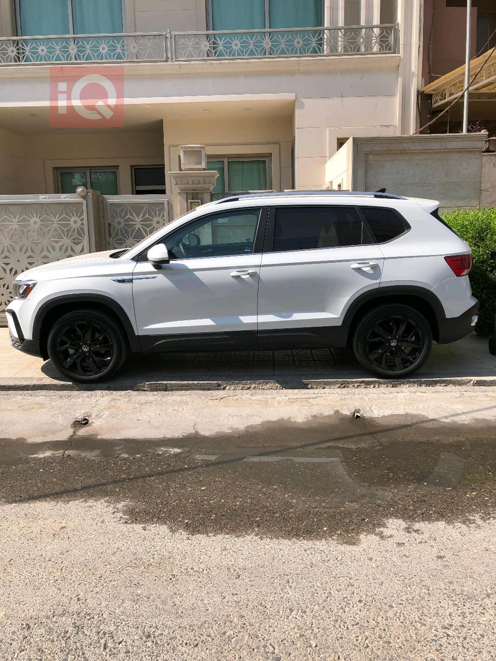 Volkswagen Taos